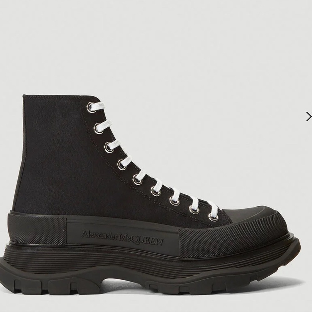 New in Box Never Worn Alexander McQueen Boots From Bloomingdales Sold out